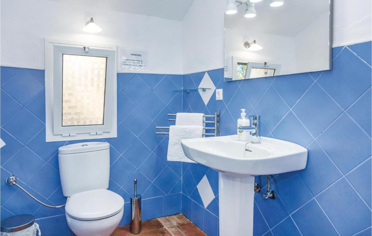 Awesome Home In Cadiz With Swimming Pool Эль-Гастор Экстерьер фото